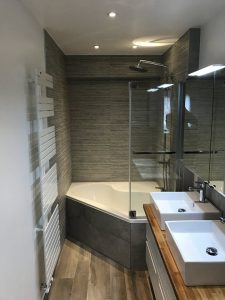 Salle de bains avec meuble vasque à Bondues (Lille)