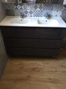 Salle de bains avec meuble vasque à Marcq en Baroeul (Lille)