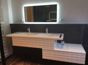 Meuble double vasques avec mitigeurs blancs – Salle de bains à Lys-Lez-Lannoy (Lille)